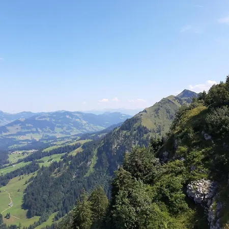 Haus Berghof Alojamento de Acomodação e Pequeno-almoço 3*